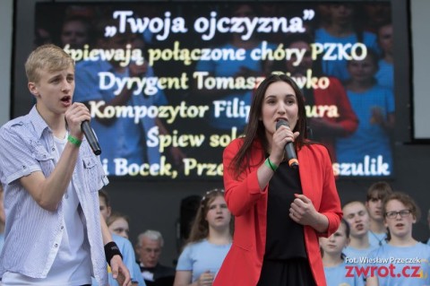 Wzruszający hymn festiwalowy (zdjęcia)