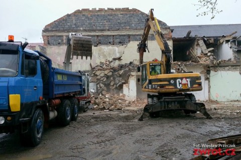 Dom kultury legł w gruzach