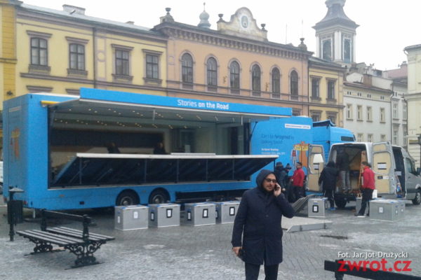 Autobus reformacyjny stanął na Rynku w Cieszynie