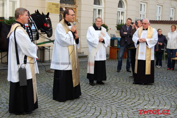 Karwińscy kapłani zapraszają na urodziny