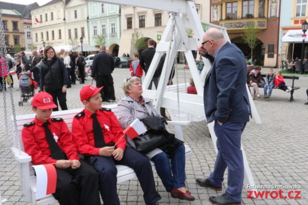 3 maja na rynku i w Gimnazjum