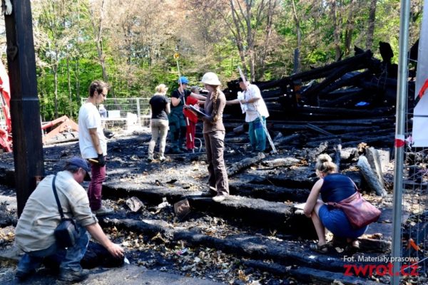 Pożar kościoła w Gutach. Na koncie przybywa pieniędzy