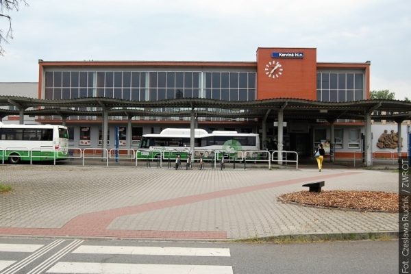 Dworzec główny w Karwinie stał się nowoczesną stacją kolejową