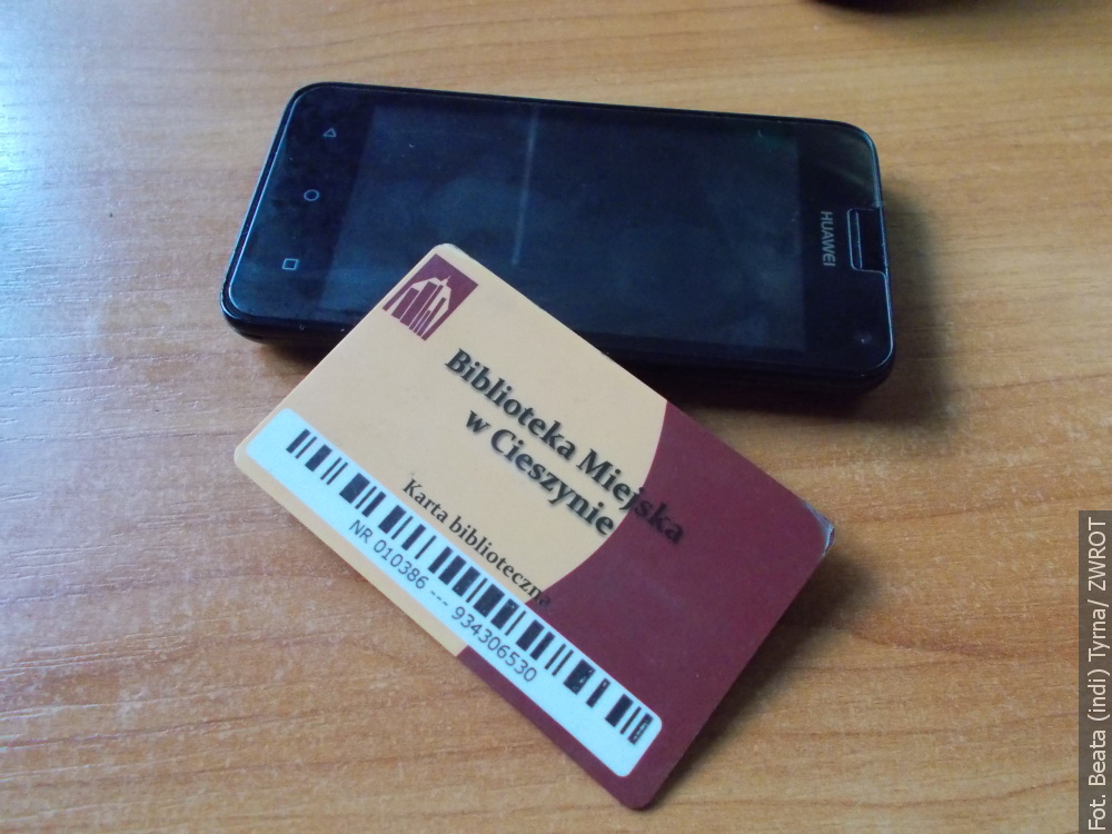 W Cieszynie do biblioteki ze smartfonem zamiast karty bibliotecznej