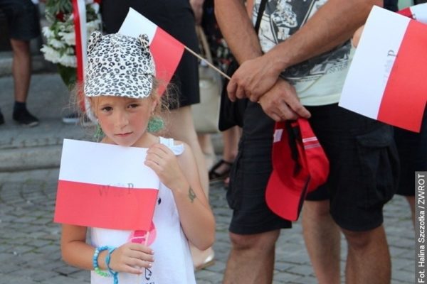 Oddajemy hołd powstańcom