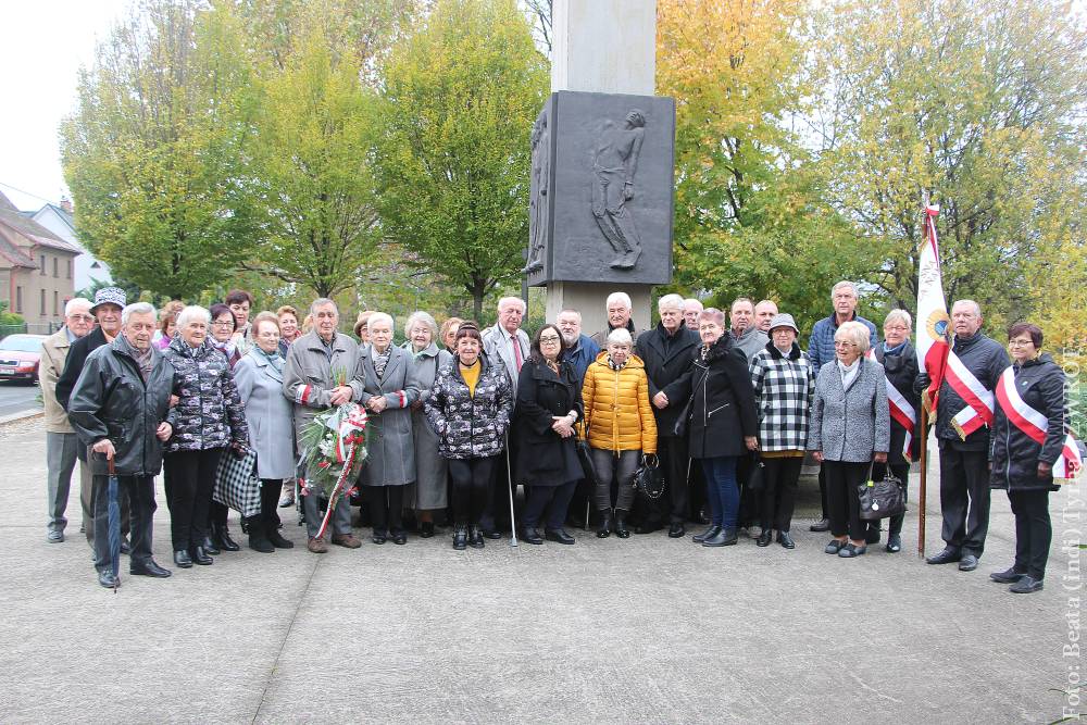 Spotkanie pod Tablicami Katyńskimi w Czeskim Cieszynie na Konteszyńcu z okazji Święta Konstytucji 3 maja oraz zakończenia II wojny światowej organizowane przez Rodzinę Katyńską w RC