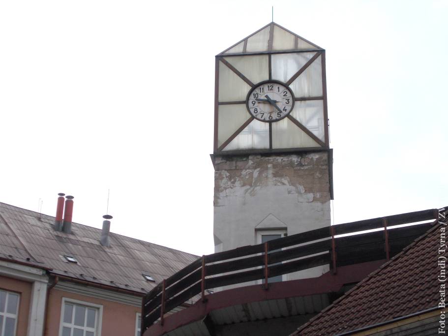 Charakterystyczna wieża z zegarem niebawem zniknie