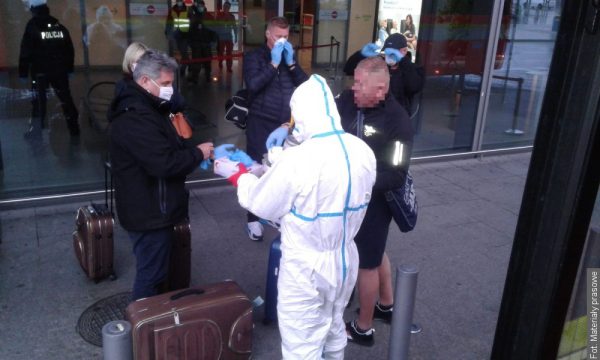 Strażacy zapewnili transport czeskich obywateli z Polski