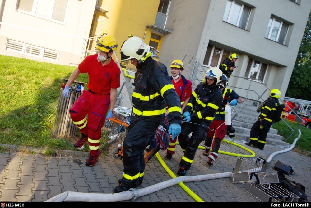 Województwo ogłosiło zbiórkę publiczną dla poszkodowanych w pożarze bloku w Boguminie