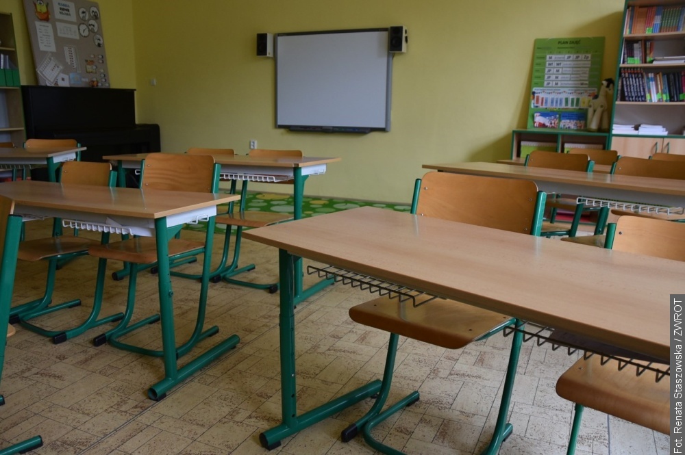 Dzieci w Czechach nie wrócą do szkół w poniedziałek