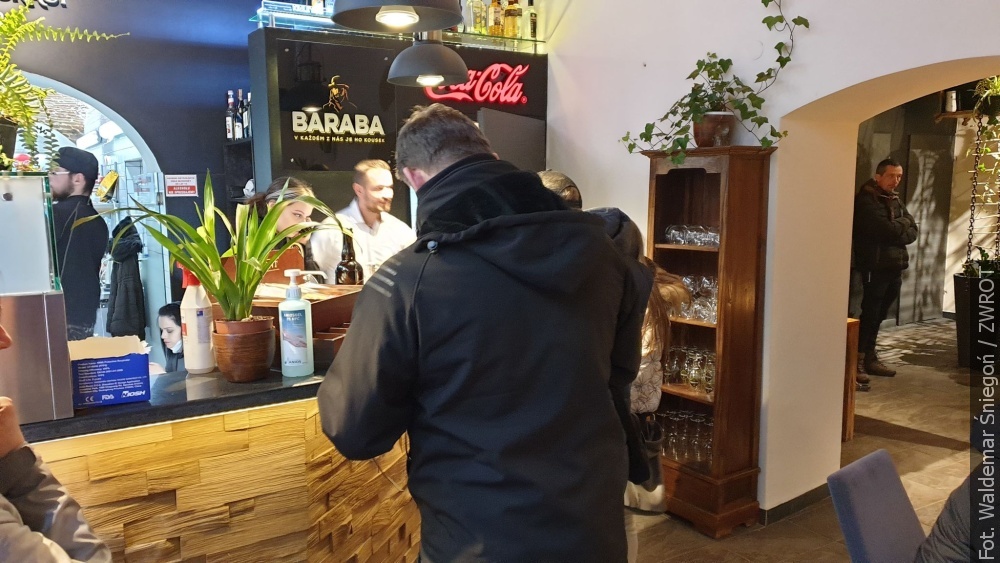 Jeden z lokali gastronomicznych w Cieszynie otwarty pomimo zakazu