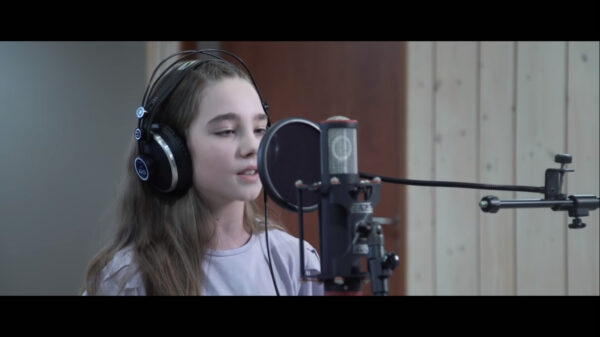 Utalentowana cieszyńska dziesięcioletnia wokalistka nagrała piosenkę z Piotrem Rubikiem