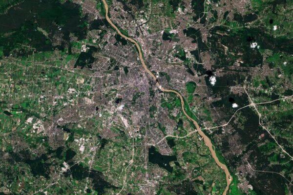 Jak wygląda Warszawa z kosmosu?