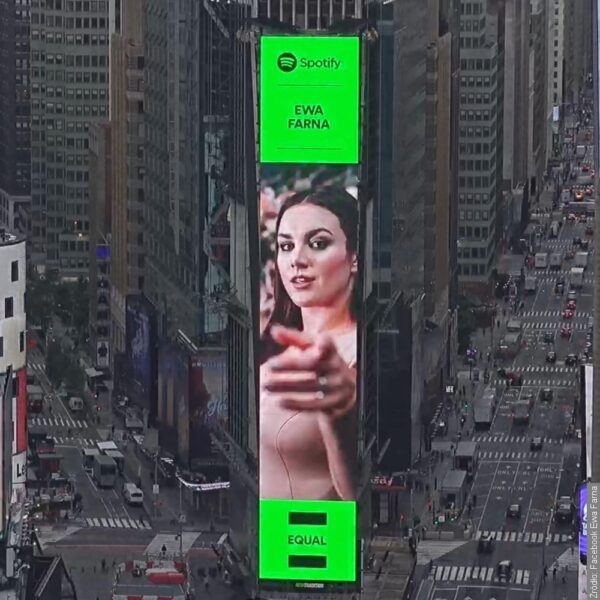 Ewa Farna w reklamie na Times Square!