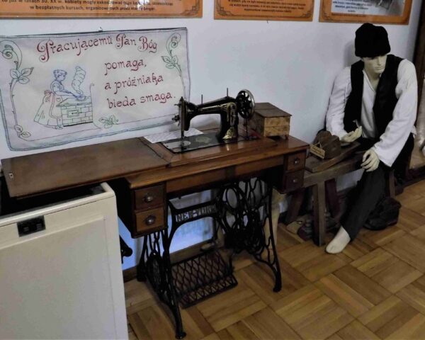 Muzeum Ustrońskie zaprasza na wystawę starych maszyn do szycia