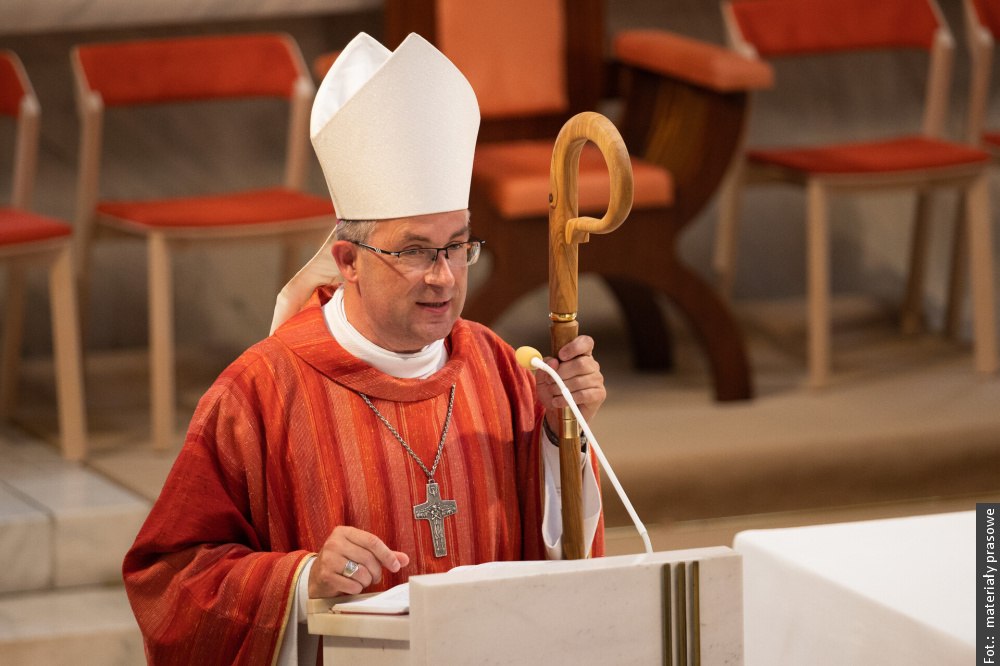 Biskup wręczył nagrody za pracę dla kościoła. Wśród nagrodzonych również polskie katechetki