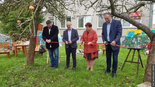 Z POCZTY REDAKCYJNEJ: Uczniowie w Orłowej mają nowy ogród szkolny
