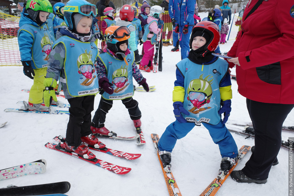 Przedszkolaki z Trzyńca szusowały w Bukowcu. W tym roku było olbrzymie zainteresowanie kursem narciarskim