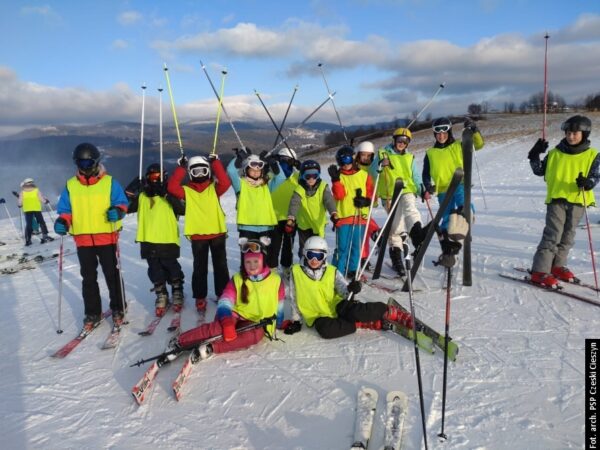 Udało się! Uczniowie z PSP w Czeskim Cieszynie wyjechali na kurs narciarski