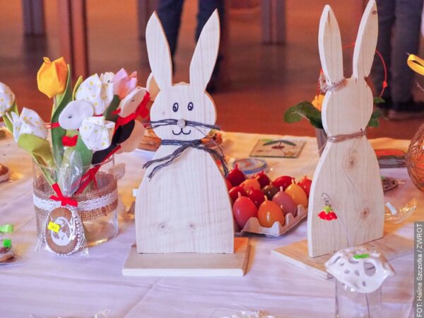 Uczniowie z polskiej szkoły w Jabłonkowie zorganizowali Jarmark Wielkanocny. Chcą pomóc Ukrainie [zdjęcia]
