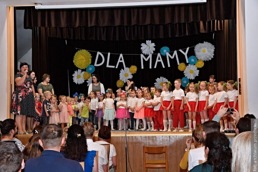 Z POCZTY REDAKCYJNEJ: Dzień Matki w jabłonkowskim przedszkolu