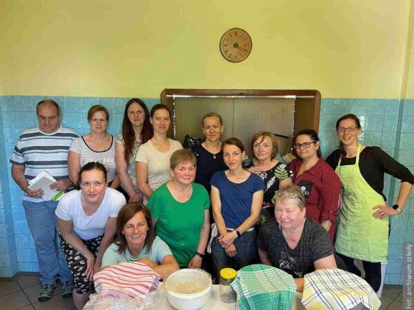 WIEŚCI SZKOLNE: Rodzinny maj w Szkole i Przedszkolu z Polskim Językiem Nauczania w Orłowej