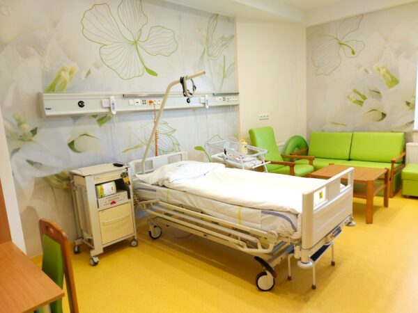 Dobra informacja dla przyszłych mam! Szpital w Trzyńcu oferuje nowe pokoje o podwyższonym standardzie