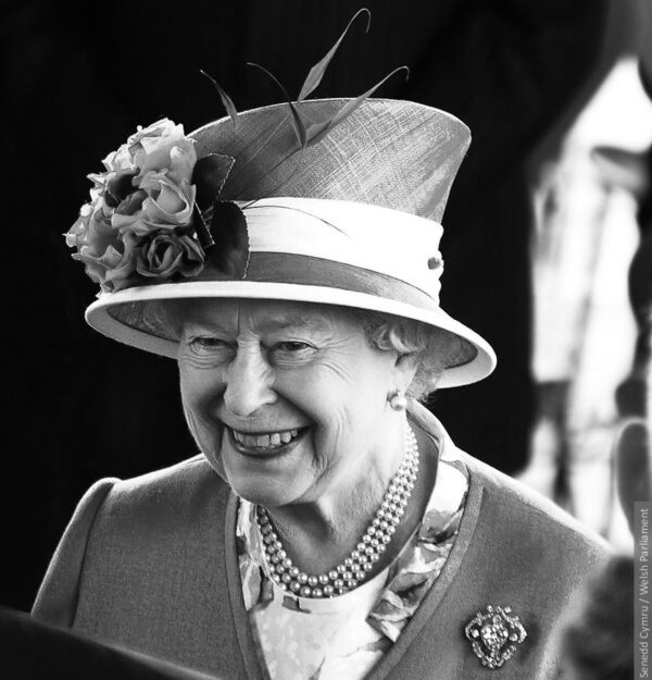Królowa Elżbieta II nie żyje. Napływają kondolencje z całego świata [aktualizacja]