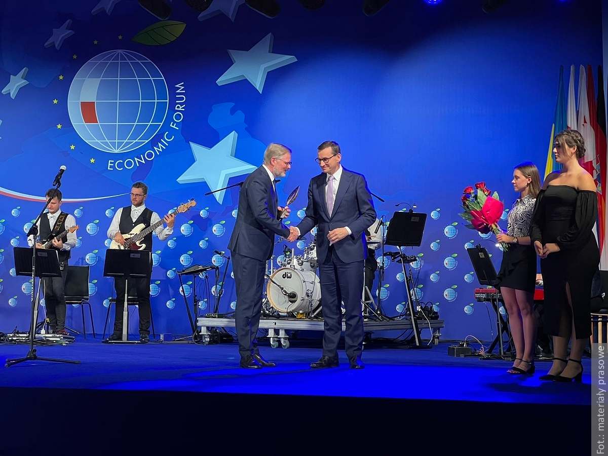Petr Fiala otrzymał Nagrodę Specjalną Forum Ekonomicznego w Karpaczu. Z Mateuszem Morawieckim rozmawiał o kryzysie energetycznym
