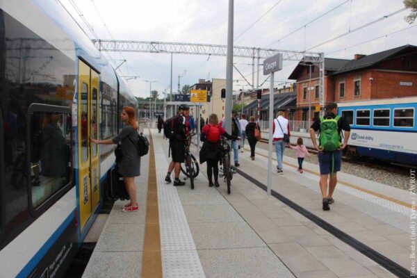 Dworzec w Cieszynie ożył! W niedzielę 4 września po kilkunastu latach wznowiono połączenie kolejowe pomiędzy Cieszynem a Skoczowem