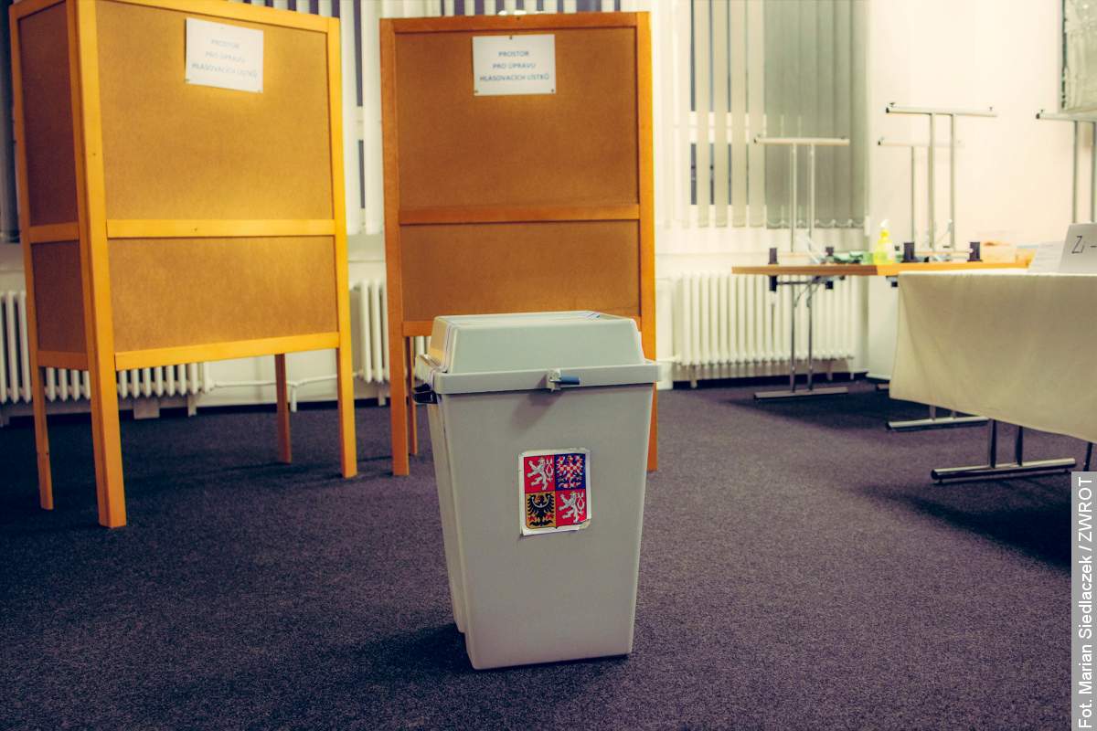 Rozpoczęła się druga tura wyborów prezydenckich. Kto zostanie prezydentem Czech?