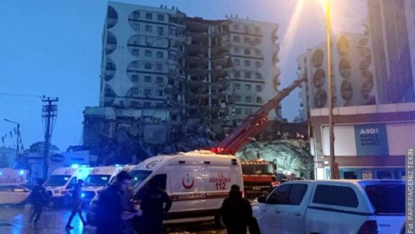 Trzęsienie ziemi w Turcji. Polska i Czechy wysyłają na pomoc swoich strażaków