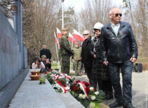 Uroczysty Apel Pod Wałką. Uczczono pamięć 24 zamordowanych przez hitlerowskiego okupanta