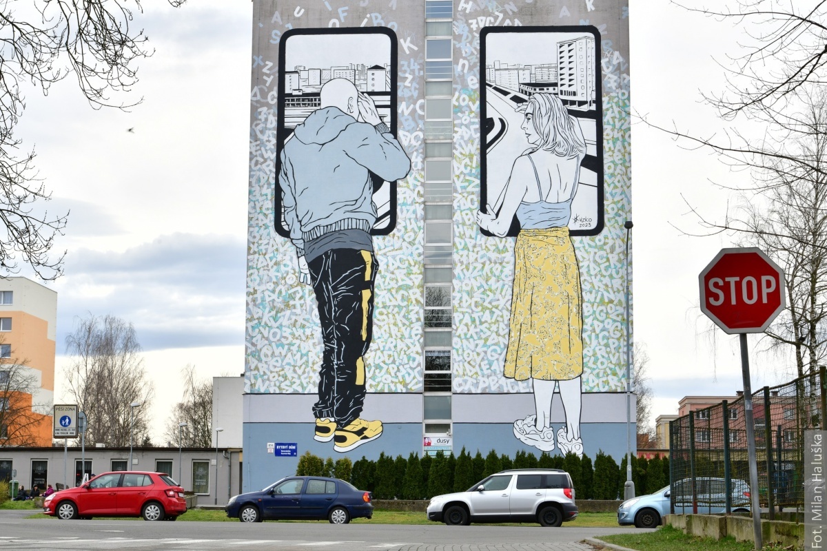 Kolejny nowy mural w Karwinie. Autorem jest polski artysta Kamil Kuzko