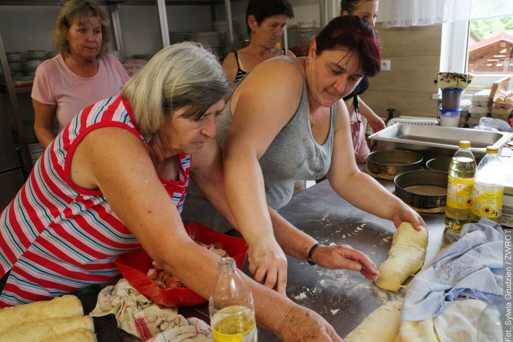 W Gutach stygnie chleb, piecze się mięso i rosną kołacze. W niedzielę dożynki!