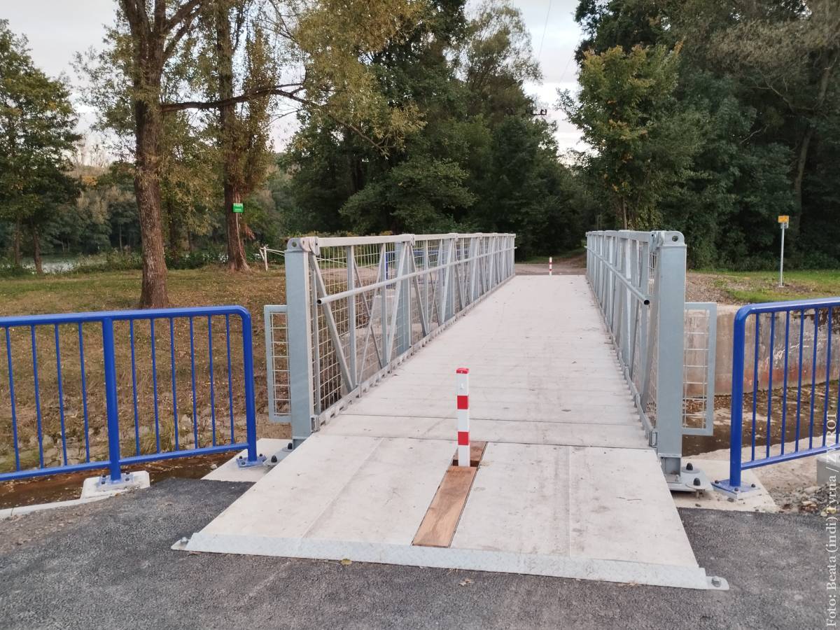 Dobra wiadomość dla spacerowiczów i rowerzystów. Jest już mostek na Ropiczance!