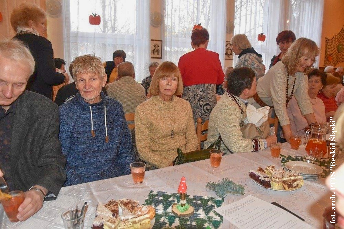 Turyści z PTTS „Beskid Śląski” podsumowali sezon. Był czas na podziękowania, wyróżnienia i planowanie