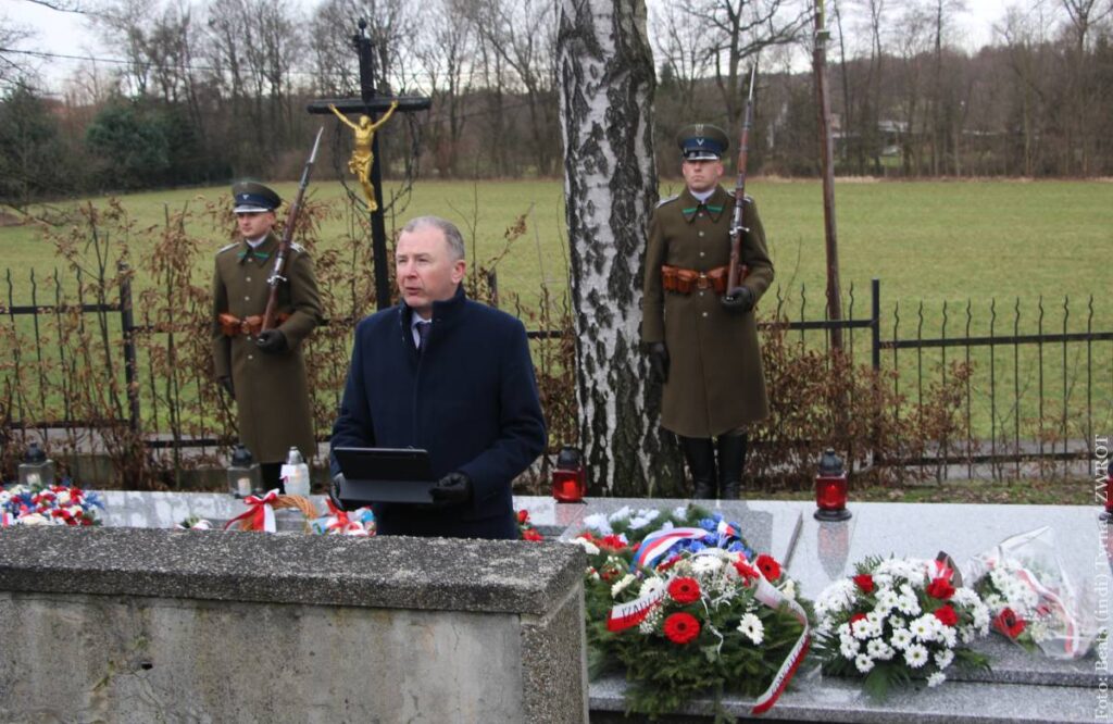 Przemawiał Mateusz Gniazdowski - ambasador RP w Pradze