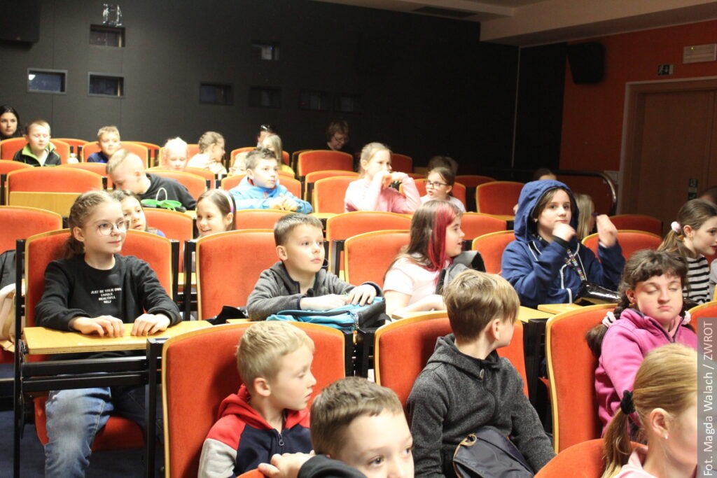 Noc s Andersenem w karwińskiej bibliotece