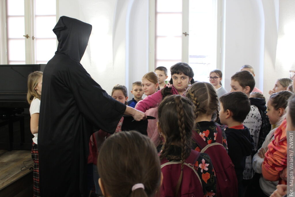 Noc s Andersenem w karwińskiej bibliotece