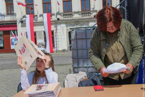Obchody Święta Narodowego 3 Maja w Cieszynie. W programie także wspólne śpiewanie w Parku Pokoju