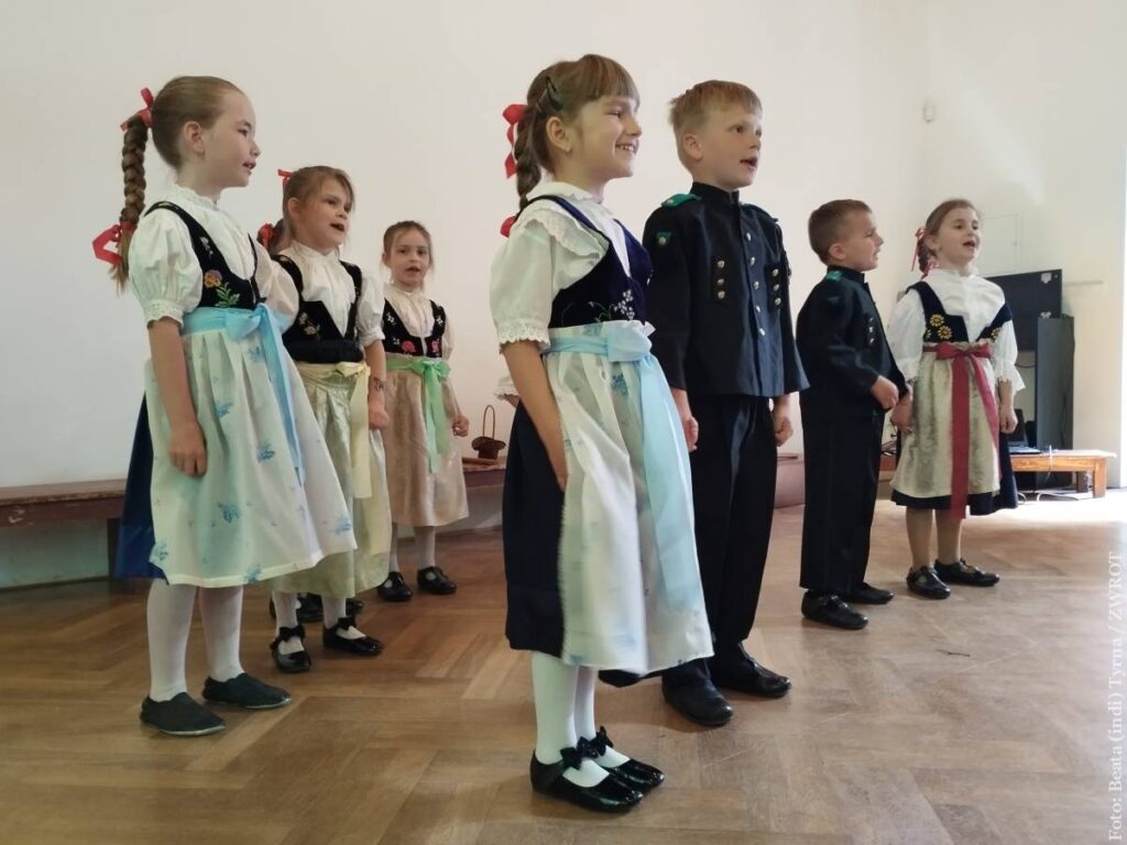 Jako pierwsze wystąpiły dzieci z karwińskiego polskiego przedszkola "Bajlandia"