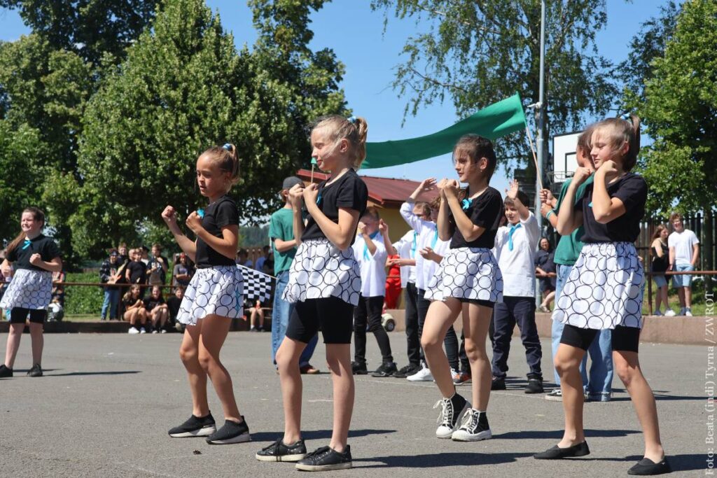 Festyn Polskiej Szkoły Podstawowej im. Wisławy Szymborskiej w Wędryni, sobota 15 czerwca 2024