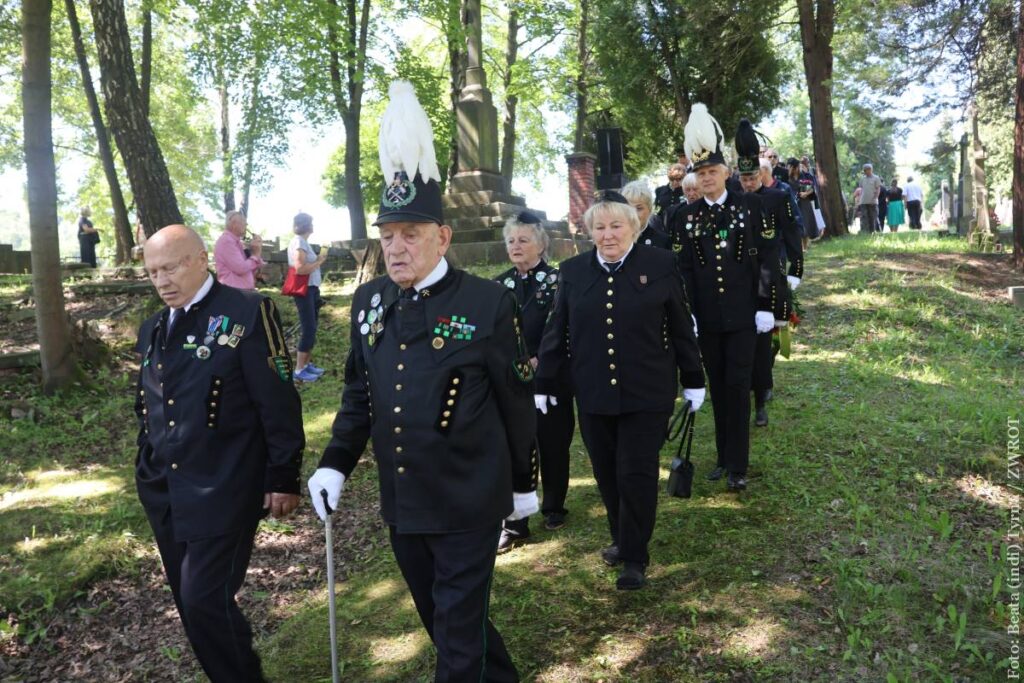 Na cmentarzu w Starej Karwinie odbyły się uroczystości upamiętniające ofiary największego górniczego wypadku w regionie, jaki wydarzył się w 1894 roku.