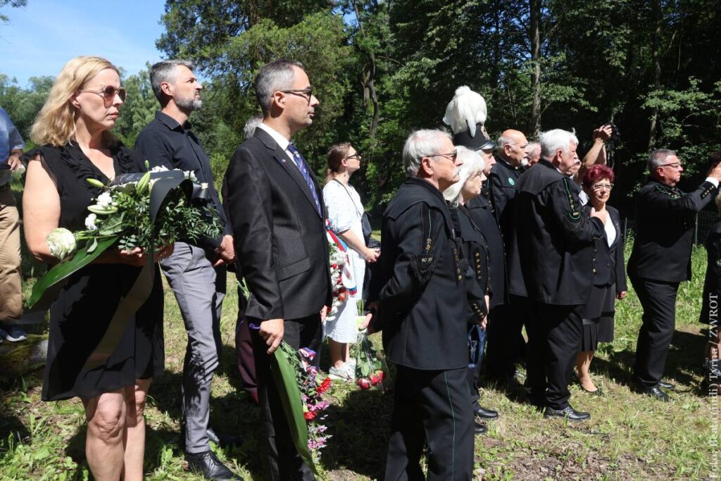 Na cmentarzu w Starej Karwinie odbyły się uroczystości upamiętniające ofiary największego górniczego wypadku w regionie, jaki wydarzył się w 1894 roku.