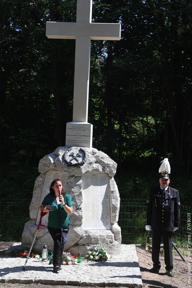 Na cmentarzu w Starej Karwinie odbyły się uroczystości upamiętniające ofiary największego górniczego wypadku w regionie, jaki wydarzył się w 1894 roku.