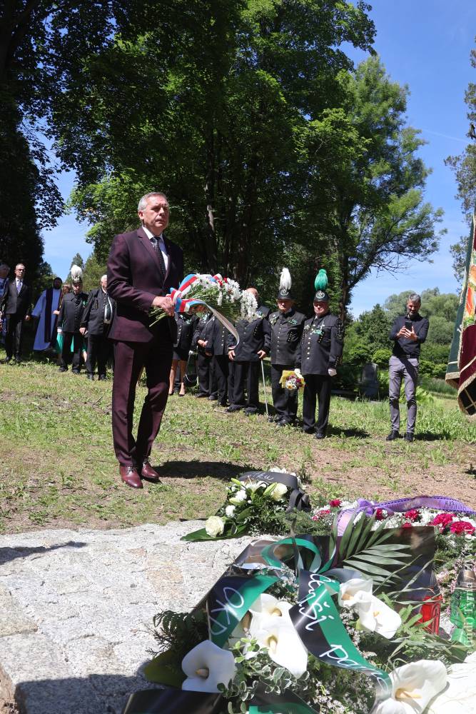 Na cmentarzu w Starej Karwinie odbyły się uroczystości upamiętniające ofiary największego górniczego wypadku w regionie, jaki wydarzył się w 1894 roku.