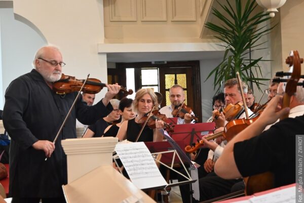 W niedzielę odbył się koncert z okazji jubileuszu 60-lecia Orkiestry Smyczkowej ŚKEAW. Wystąpili soliści i chór Echo