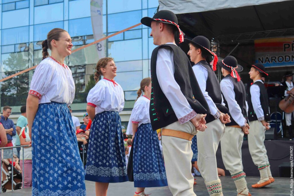 Przegląd mniejszości narodowych w Trzyńcu. Wystąpiły Oldrzychowice i Nowina [zdjęcia]