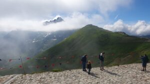 Nie masz pomysłu na kilkudniowy wakacyjny wypad w góry? Turyści z PTTS byli w Tatrach i gorąco polecają